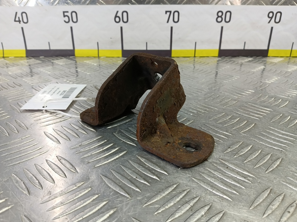 кронштейн двигателя (двс) SUZUKI JIMNY 1.3 4WD MT (86 л.с.)Jimny  III рестайлинг (2005—2012) Внедорожник 1166180A00, 1090 рублей, Москва