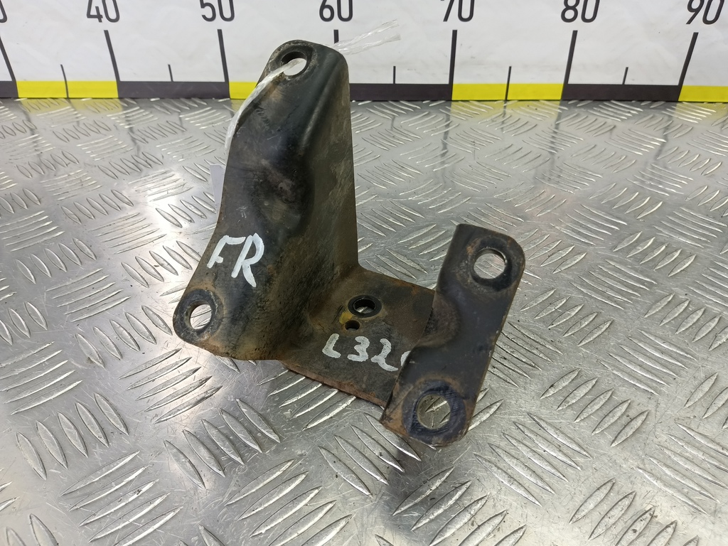 кронштейн двигателя (двс) SUZUKI JIMNY 1.3 4WD MT (86 л.с.)Jimny  III рестайлинг (2005—2012) Внедорожник 1164180A00, 980 рублей, Москва