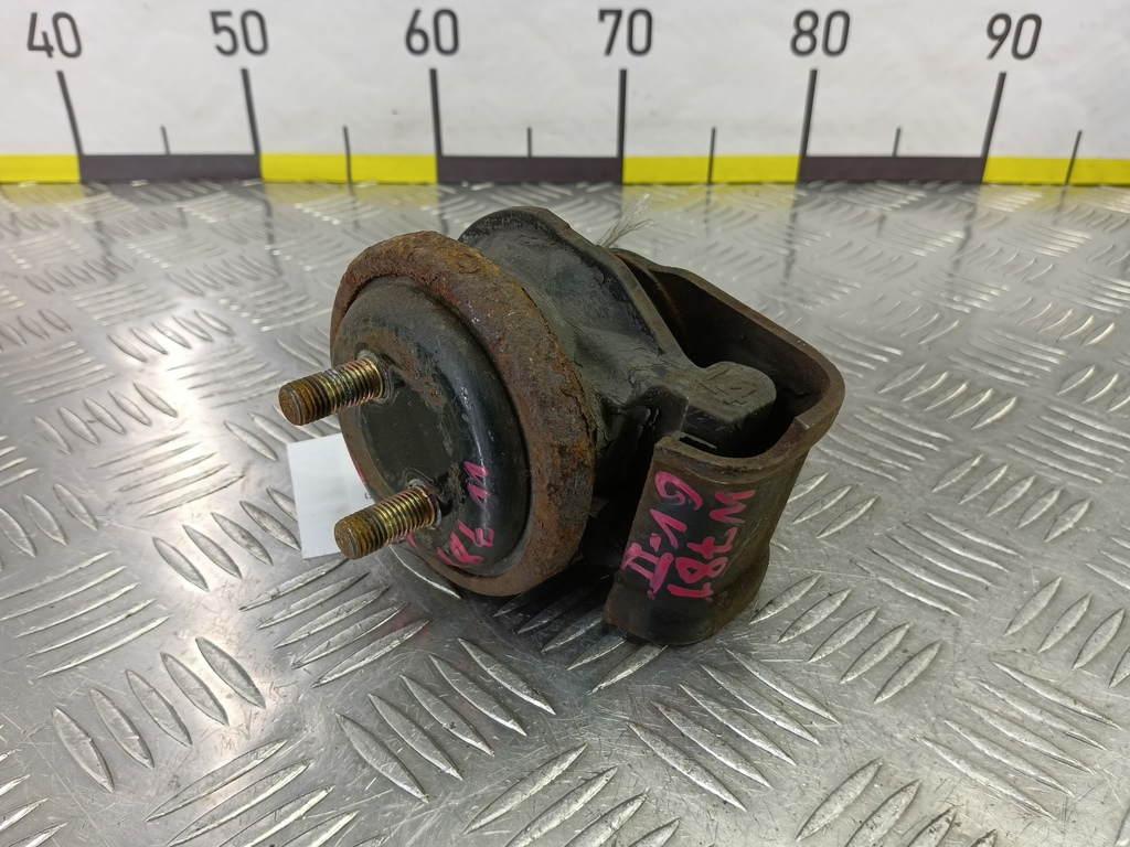 подушка двигателя (опора двс) SUZUKI Grand Vitara 2.0 4WD AT (140 л.с.)Grand Vitara  II (2005—2008) Внедорожник 1161065J01, 5350 рублей, Москва