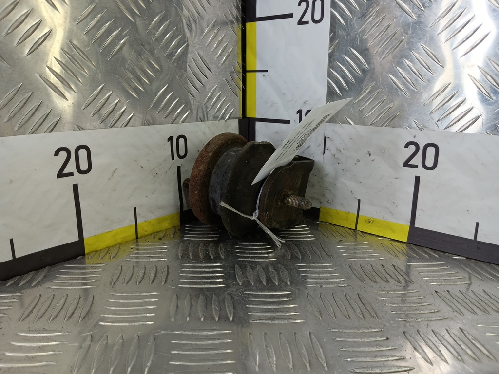 подушка двигателя (опора двс) SUZUKI Grand Vitara 2.0 4WD AT (140 л.с.)Grand Vitara  II (2005—2008) Внедорожник 1161065J01, 5350 рублей, Москва