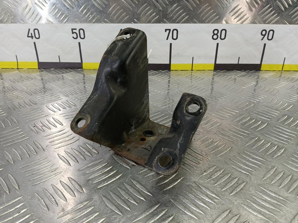 кронштейн двигателя (двс) SUZUKI JIMNY 1.3 4WD MT (86 л.с.)Jimny  III рестайлинг (2005—2012) Внедорожник 1164180A00, 980 рублей, Москва