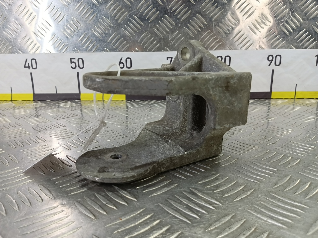 кронштейн кпп MITSUBISHI ASX  1092A070, 1210 рублей, Москва