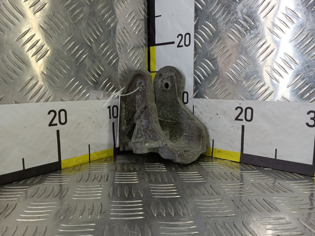 кронштейн кпп MITSUBISHI ASX  1092A070, 1210 рублей, Москва