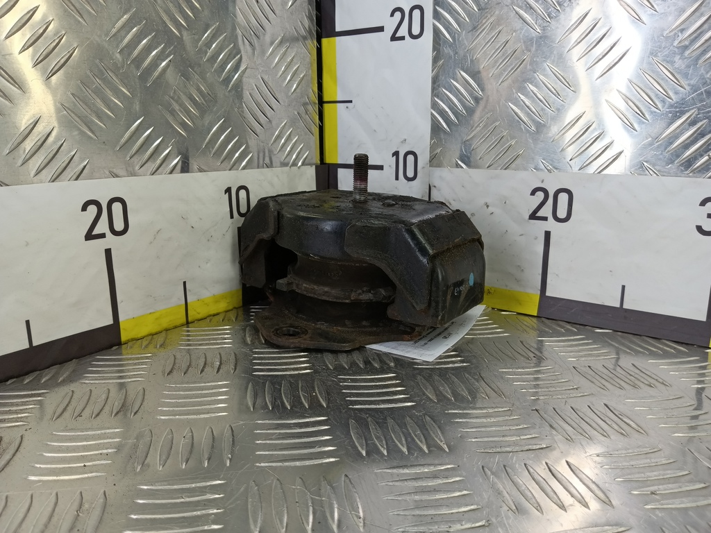 подушка двигателя (опора двс) MITSUBISHI PAJERO  1093A039, 2010 рублей, Москва