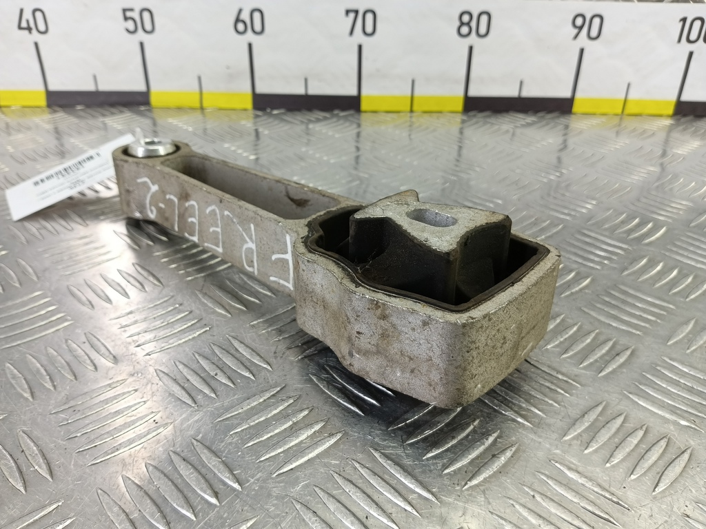 подушка двигателя (опора двс) LAND ROVER FREELANDER  LR000597, 2240 рублей, Москва