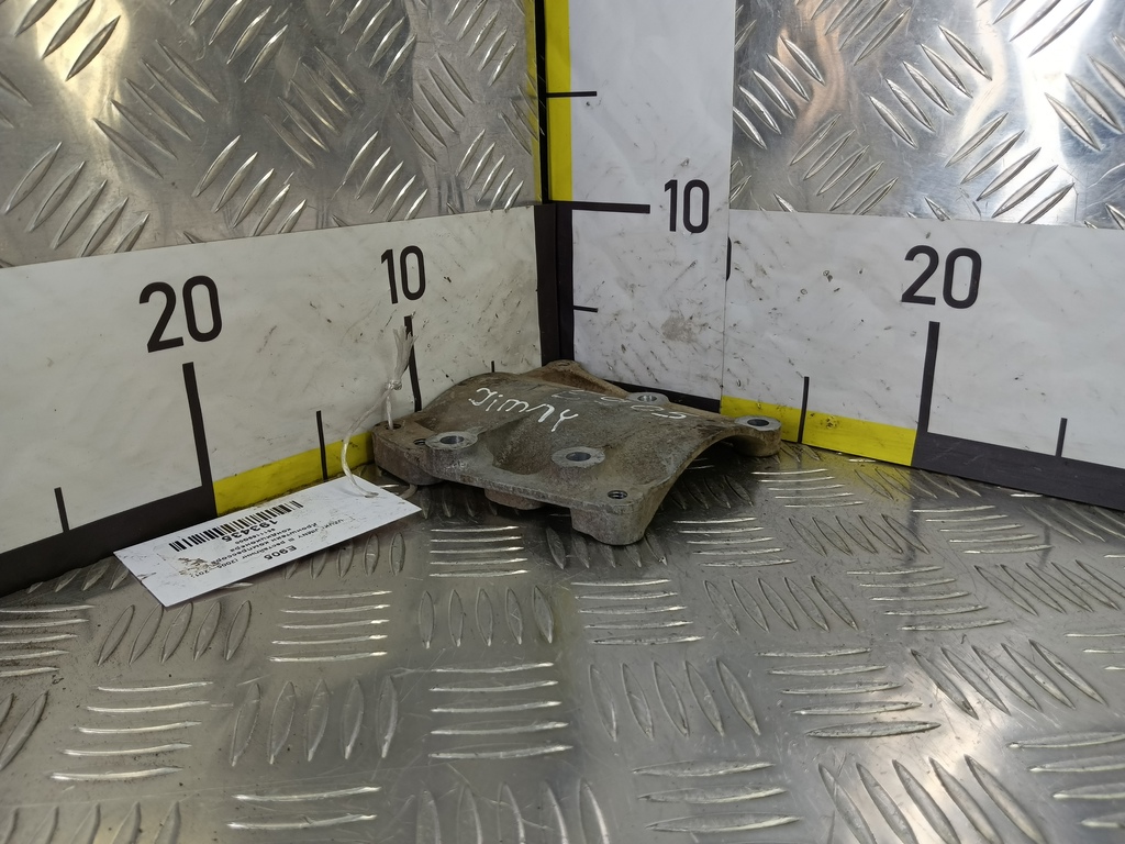 кронштейн компрессора кондиционера SUZUKI JIMNY 1.3 4WD MT (86 л.с.)Jimny  III рестайлинг (2005—2012) Внедорожник 9511169G00, 1320 рублей, Москва