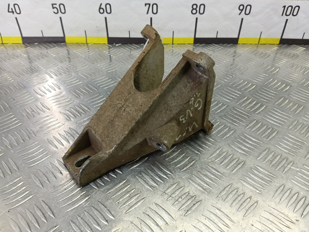 кронштейн двигателя (двс) SUZUKI Grand Vitara 1.6 4WD MT (106 л.с.)Grand Vitara  II (2005—2008) Внедорожник 1165164J00, 520 рублей, Москва