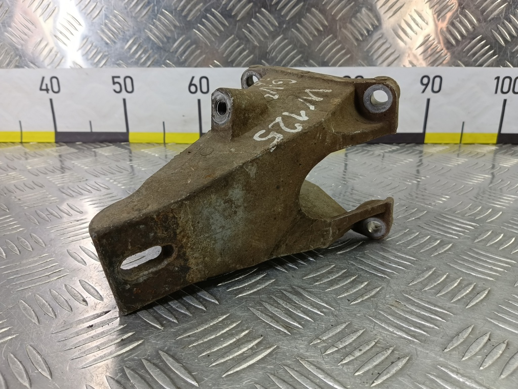 кронштейн двигателя (двс) SUZUKI Grand Vitara 1.6 4WD MT (106 л.с.)Grand Vitara  II (2005—2008) Внедорожник 1165164J00, 520 рублей, Москва