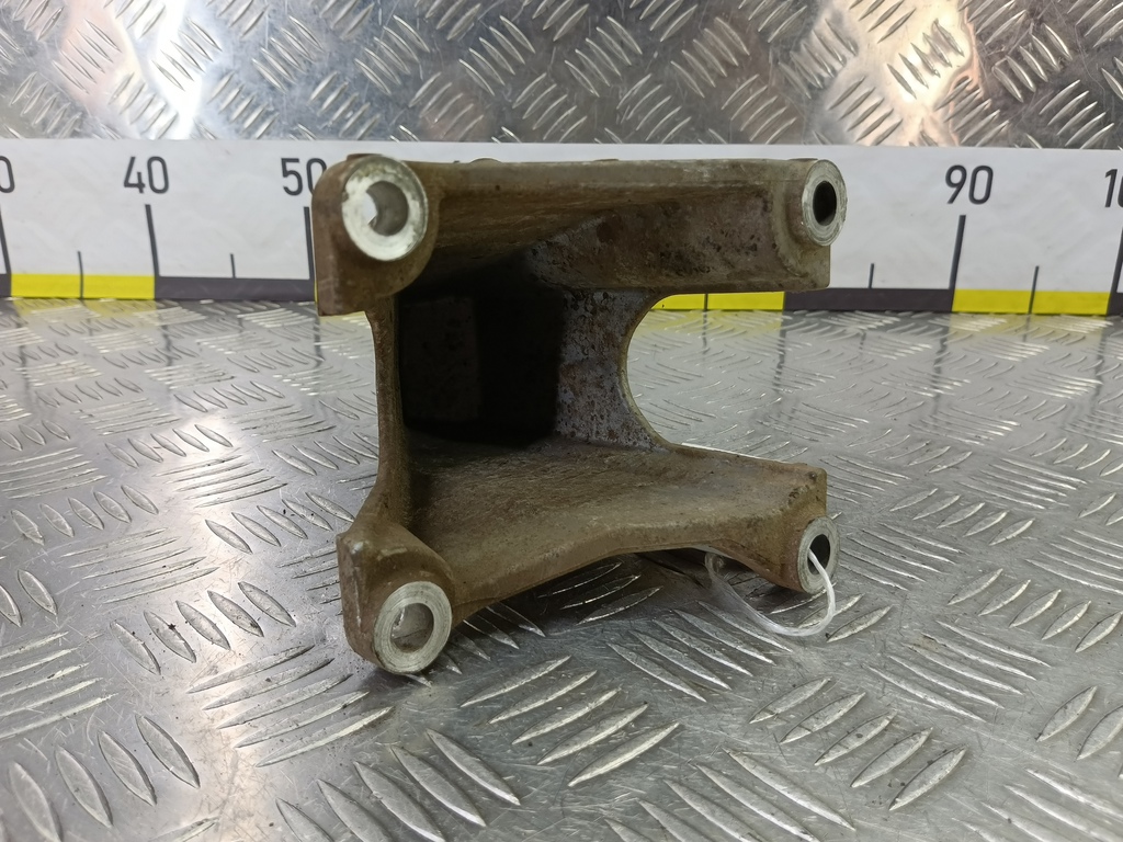 кронштейн двигателя (двс) SUZUKI Grand Vitara 1.6 4WD MT (106 л.с.)Grand Vitara  II (2005—2008) Внедорожник 1165164J00, 520 рублей, Москва