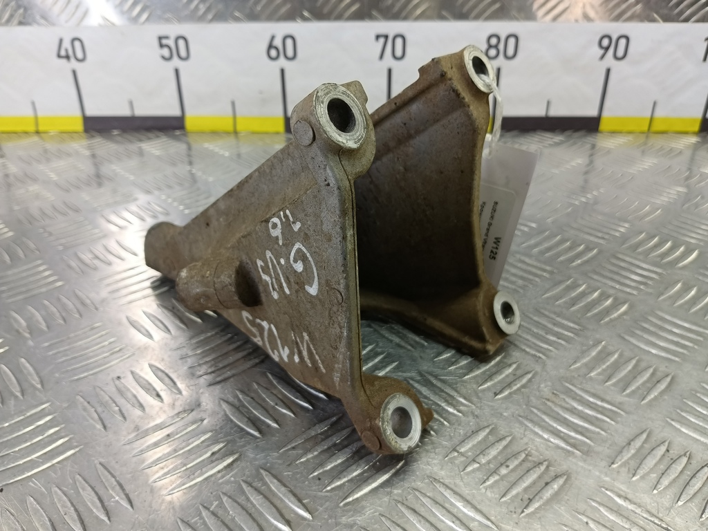 кронштейн двигателя (двс) SUZUKI Grand Vitara 1.6 4WD MT (106 л.с.)Grand Vitara  II (2005—2008) Внедорожник 1165164J00, 520 рублей, Москва