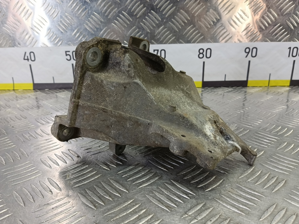 кронштейн двигателя (двс) SUZUKI Grand Vitara 2.4 AT (169 л.с.)Grand Vitara  II рестайлинг (2008—2012) Внедорожник 1165178K00, 750 рублей, Москва