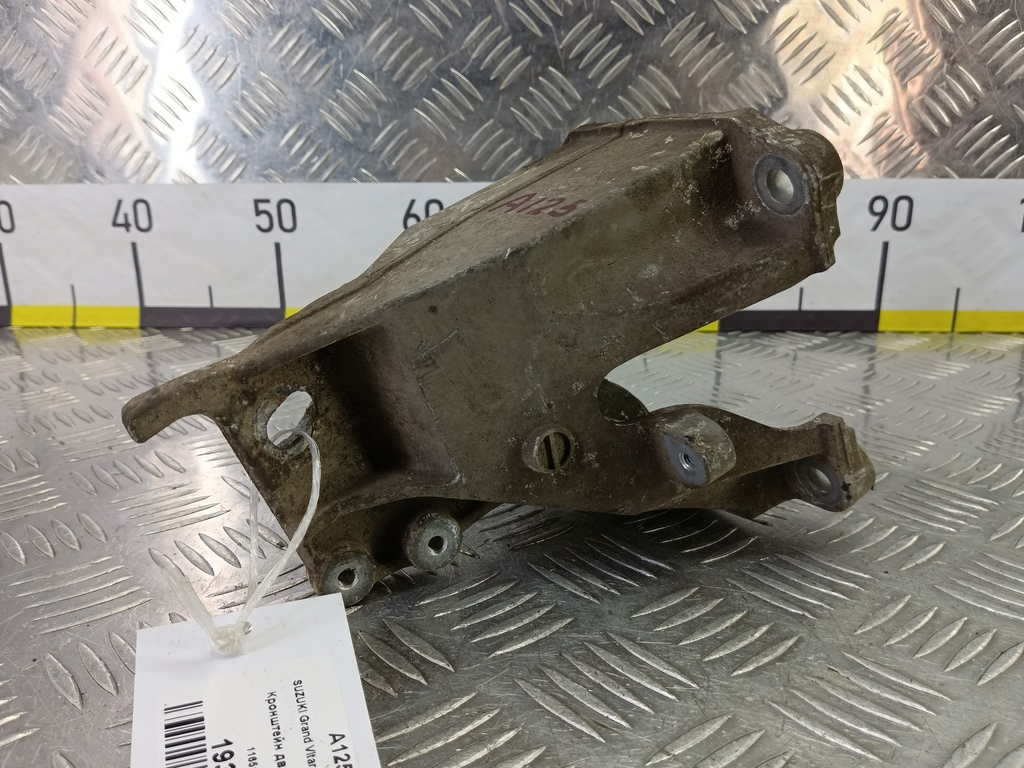 кронштейн двигателя (двс) SUZUKI Grand Vitara 2.4 AT (169 л.с.)Grand Vitara  II рестайлинг (2008—2012) Внедорожник 1165178K00, 750 рублей, Москва