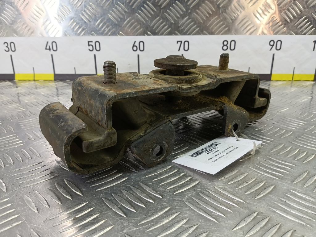 подушка кпп (гитара опора) MITSUBISHI L200   MR992717, 5460 рублей, Москва