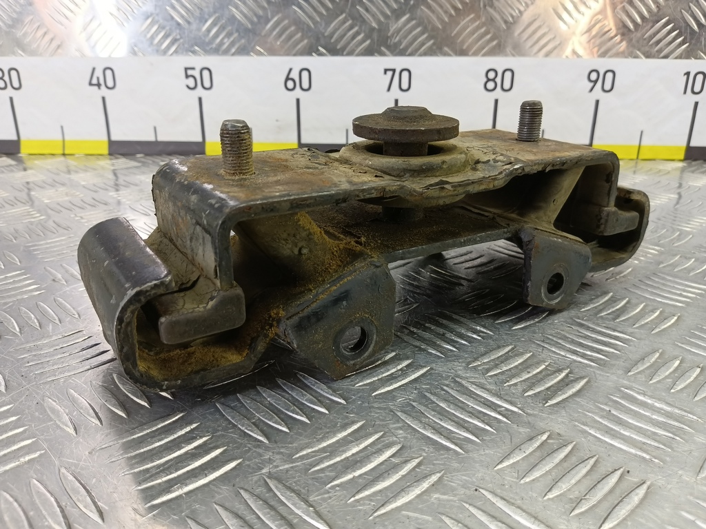 подушка кпп (гитара опора) MITSUBISHI L200   MR992717, 5460 рублей, Москва