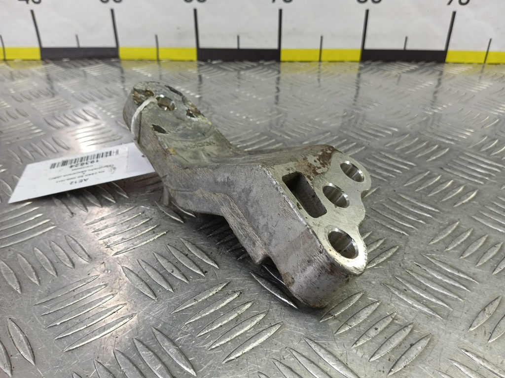 кронштейн двигателя (двс) Kia Ceed  218152H200, 520 рублей, Москва