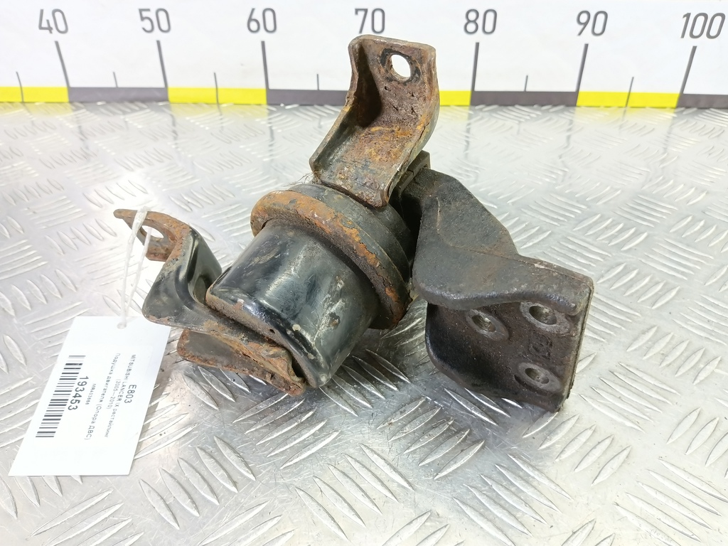 подушка двигателя (опора двс) MITSUBISHI LANCER 1.6 CVT (98 л.с.)Lancer  IX (2000—2007) Седан MR403666, 980 рублей, Москва