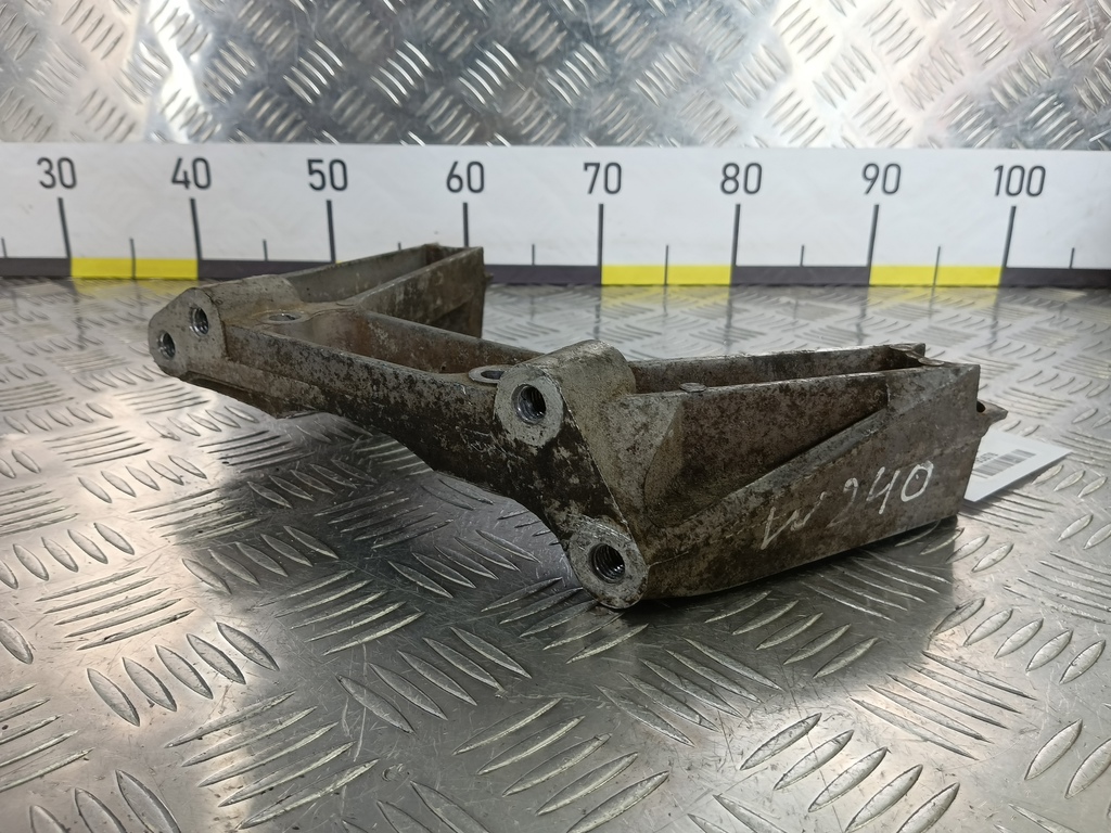 кронштейн двигателя (двс) LAND ROVER FREELANDER 2.5 AT (177 л.с.)Freelander  I (1997—2003) Внедорожник KKU107650L, 980 рублей, Москва