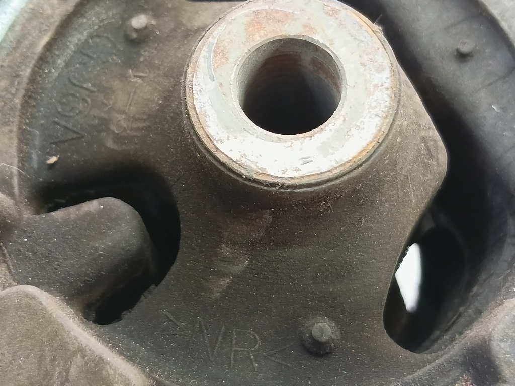 подушка двигателя (опора двс) MAZDA 6  GJY039070, 2130 рублей, Москва