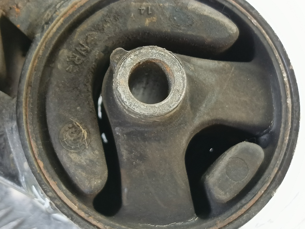 подушка двигателя (опора двс) MITSUBISHI Space Star  MR131004, 1900 рублей, Москва