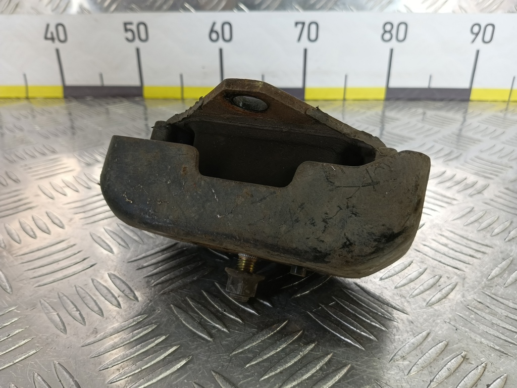 подушка двигателя (опора двс) MITSUBISHI L200  2.5 DI-D MT (136 л.с.)L200  IV (2006—2014) Пикап MR992670, 750 рублей, Москва