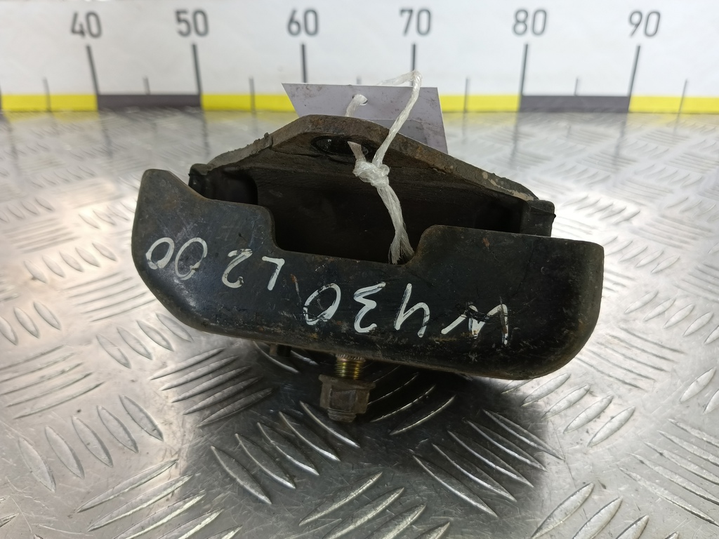 подушка двигателя (опора двс) MITSUBISHI L200  2.5 DI-D MT (136 л.с.)L200  IV (2006—2014) Пикап MR992670, 750 рублей, Москва