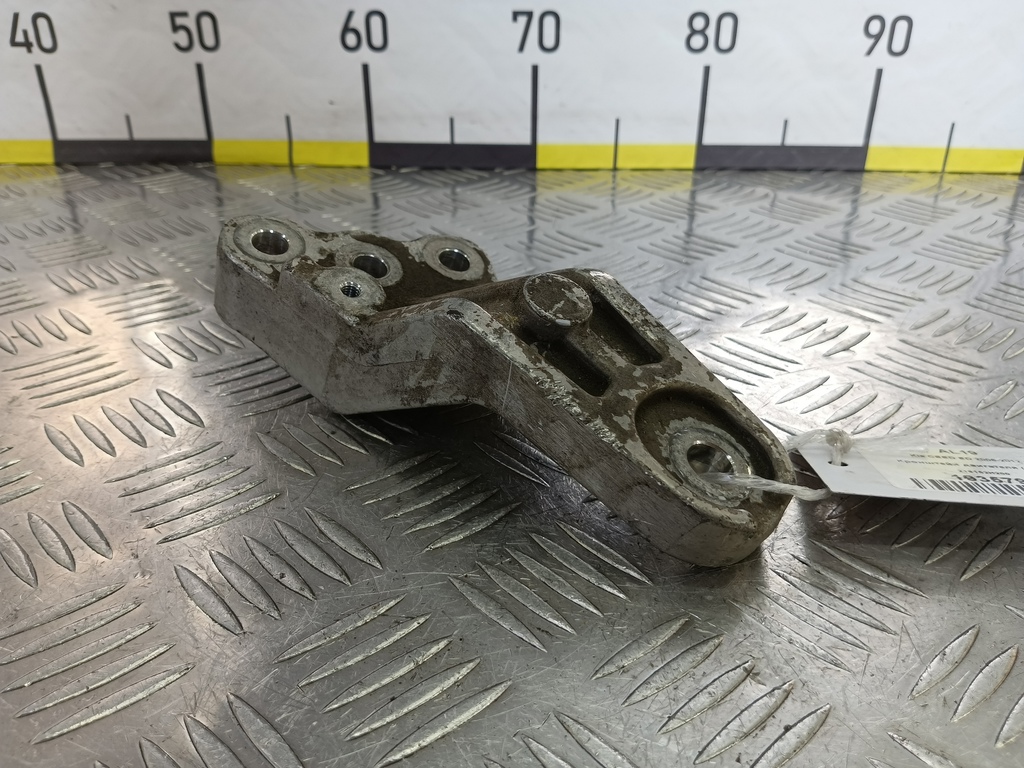 кронштейн двигателя (двс) Kia Ceed  218152H200, 520 рублей, Москва