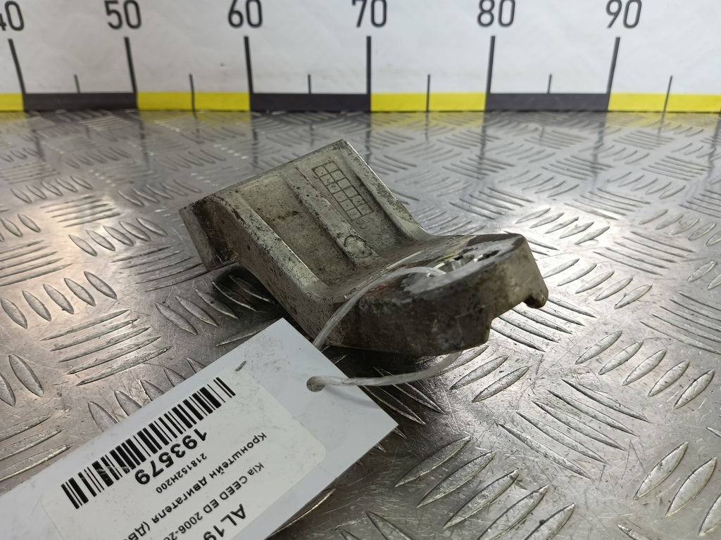 кронштейн двигателя (двс) Kia Ceed  218152H200, 520 рублей, Москва