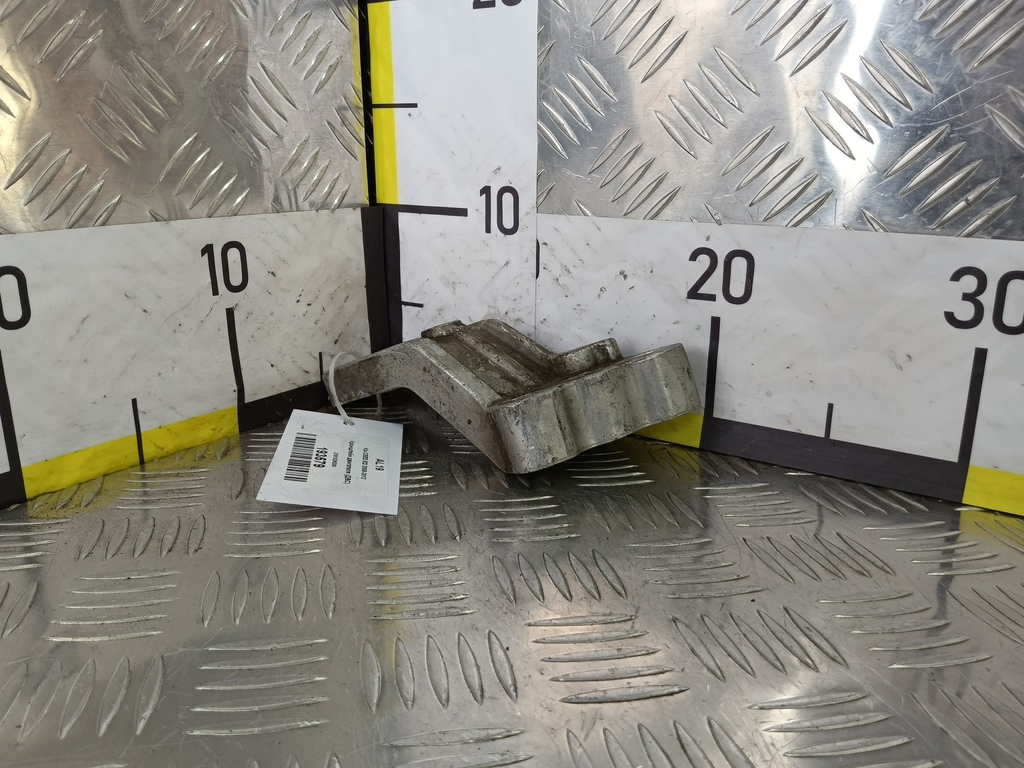 кронштейн двигателя (двс) Kia Ceed  218152H200, 520 рублей, Москва