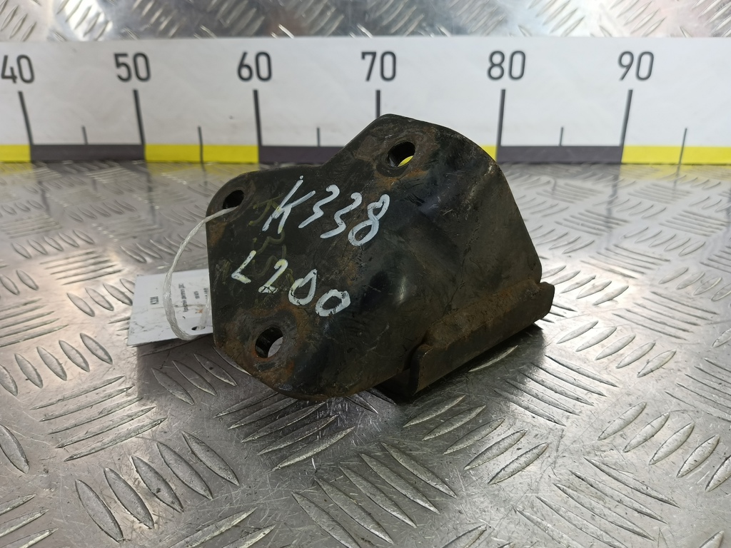 кронштейн двигателя (двс) MITSUBISHI L200  2.5 DI-D MT (136 л.с.)L200  IV (2006—2014) Пикап 1091A079, 520 рублей, Москва