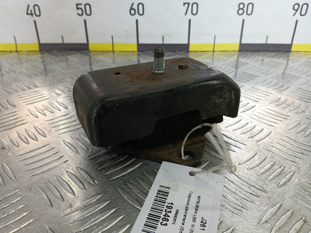 подушка двигателя (опора двс) MITSUBISHI L200  2.5 DI-D MT (136 л.с.)L200  IV (2006—2014) Пикап MR992670, 750 рублей, Москва