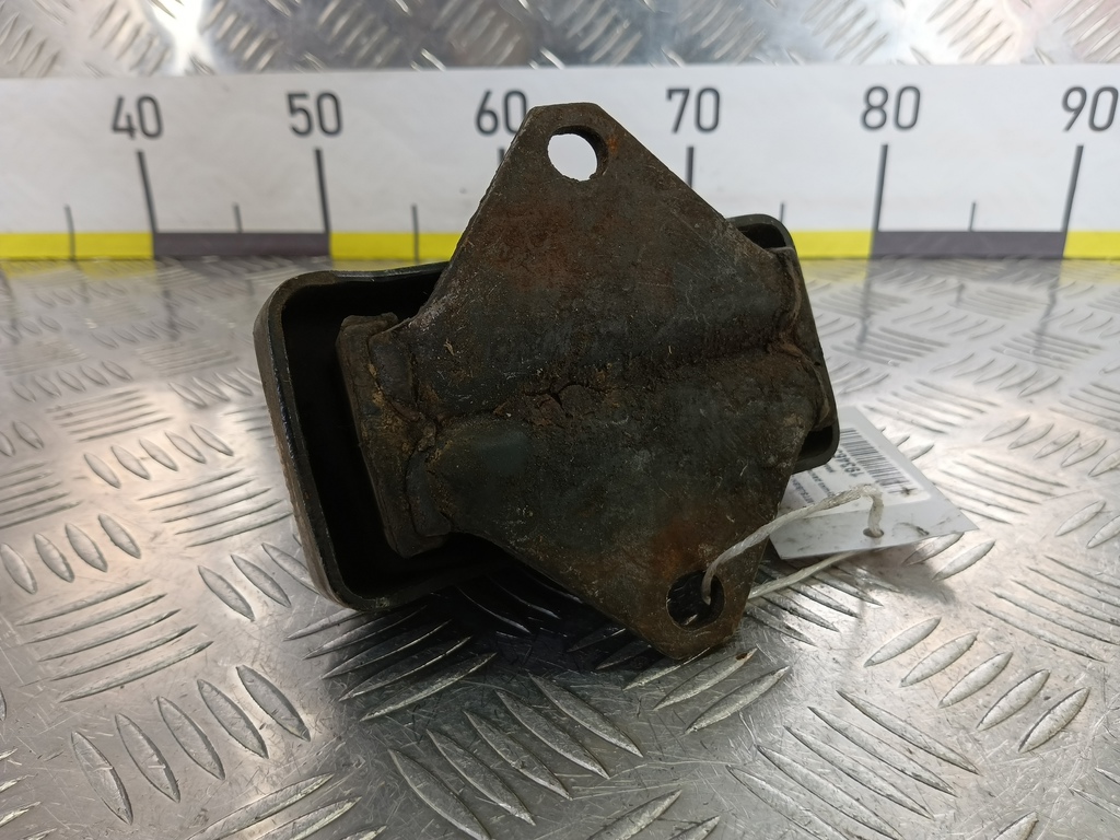 подушка двигателя (опора двс) MITSUBISHI L200  2.5 DI-D MT (136 л.с.)L200  IV (2006—2014) Пикап MR992670, 750 рублей, Москва