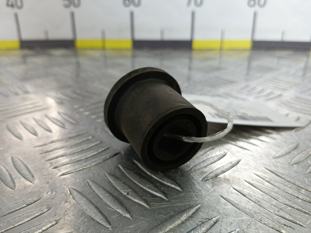 подушка радиатора Kia SPORTAGE  253352E000, 520 рублей, Москва