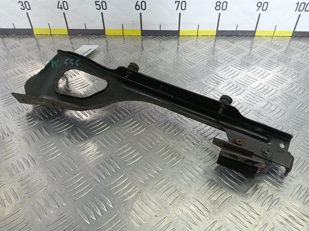 кронштейн радиатора SUZUKI JIMNY 1.3 4WD MT (86 л.с.)Jimny  III рестайлинг (2005—2012) Внедорожник 7142081AA0, 980 рублей, Москва