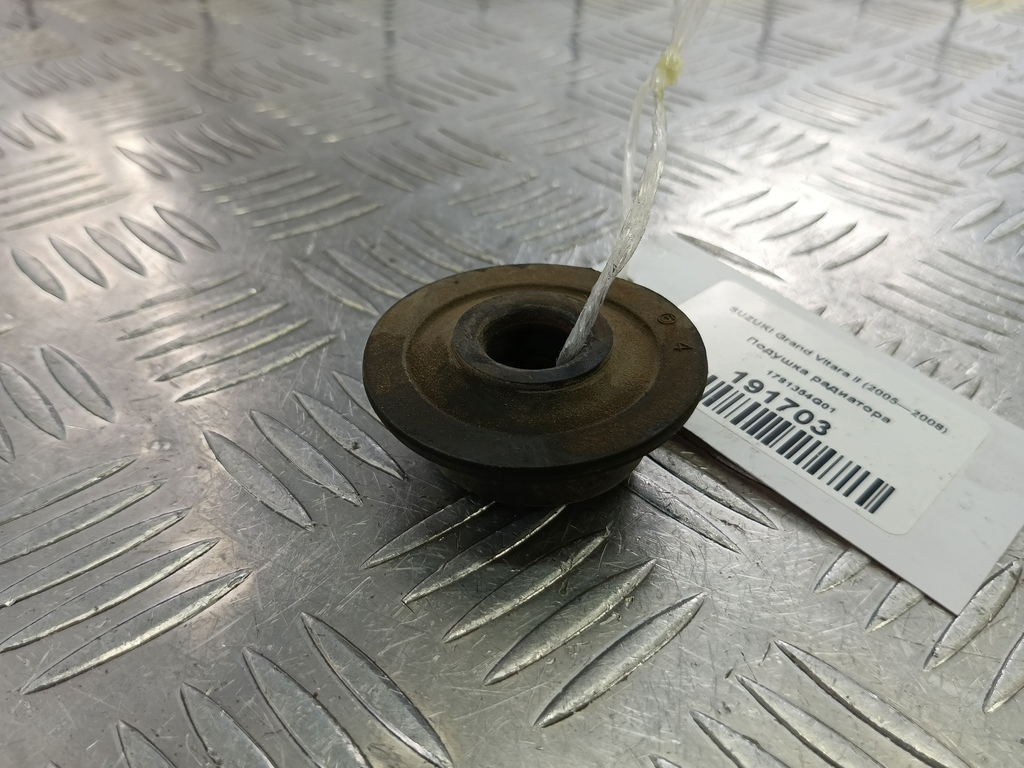 подушка радиатора SUZUKI Grand Vitara  1781354G01, 520 рублей, Москва