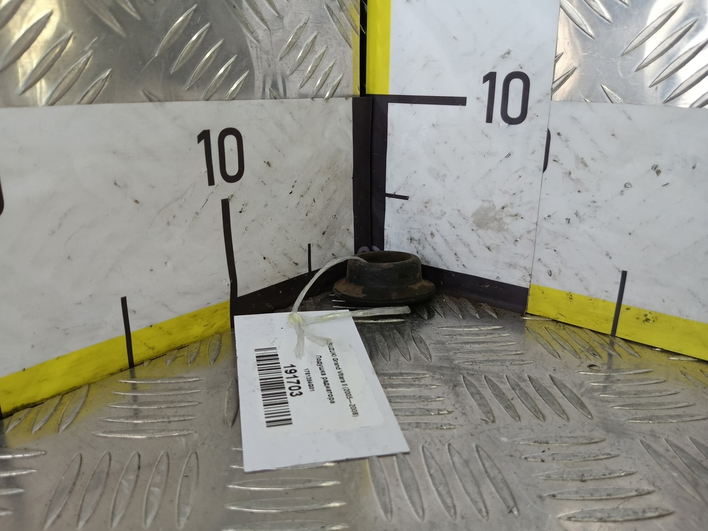 подушка радиатора SUZUKI Grand Vitara  1781354G01, 520 рублей, Москва