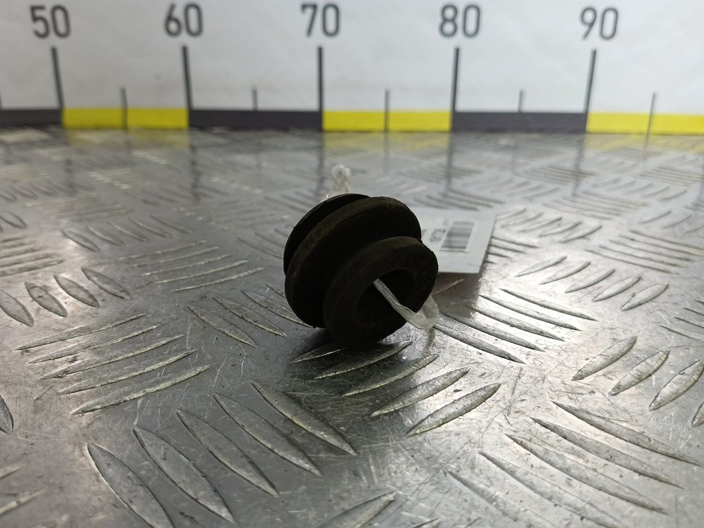 подушка радиатора Kia Ceed  253361P000, 750 рублей, Москва