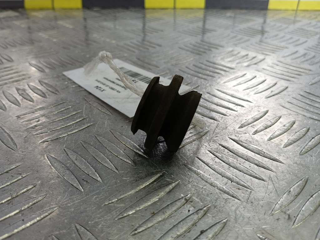 подушка радиатора Kia Ceed  253361P000, 750 рублей, Москва