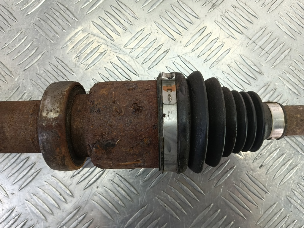 привод FORD Focus 2.0 AMT (160 л.с.)Focus  III рестайлинг (2014—2019) Седан FV6Z3B436R, 14200 рублей, Москва