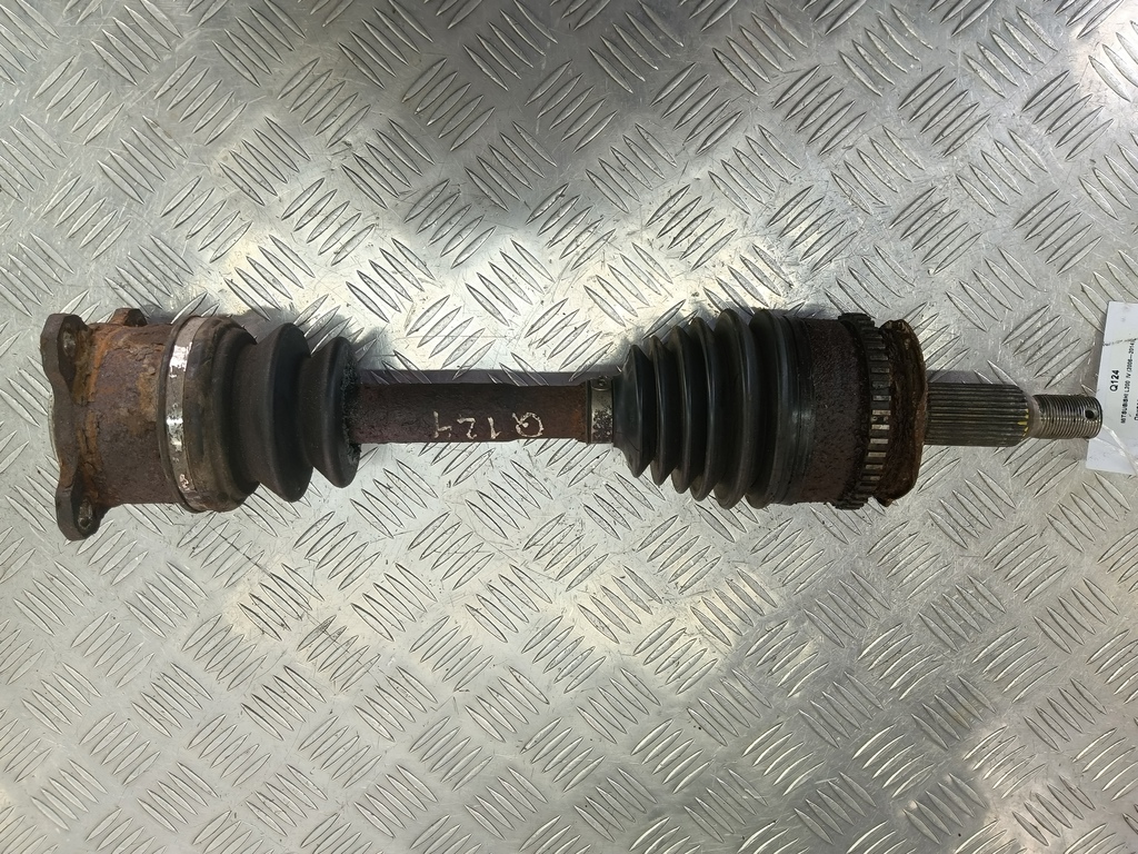 привод MITSUBISHI L200  2.5 DI-D MT (136 л.с.)L200  IV (2006—2014) Пикап MR580692, 2700 рублей, Москва