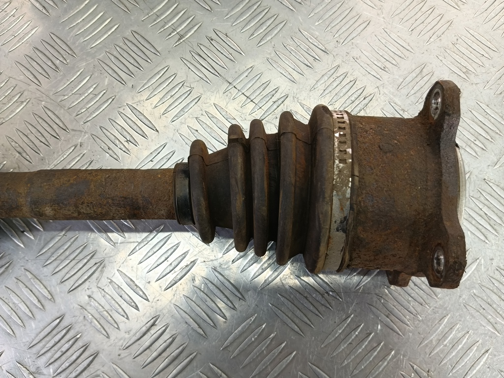 привод MITSUBISHI L200  2.5 DI-D MT (136 л.с.)L200  IV (2006—2014) Пикап MR580692, 3279 рублей, Москва