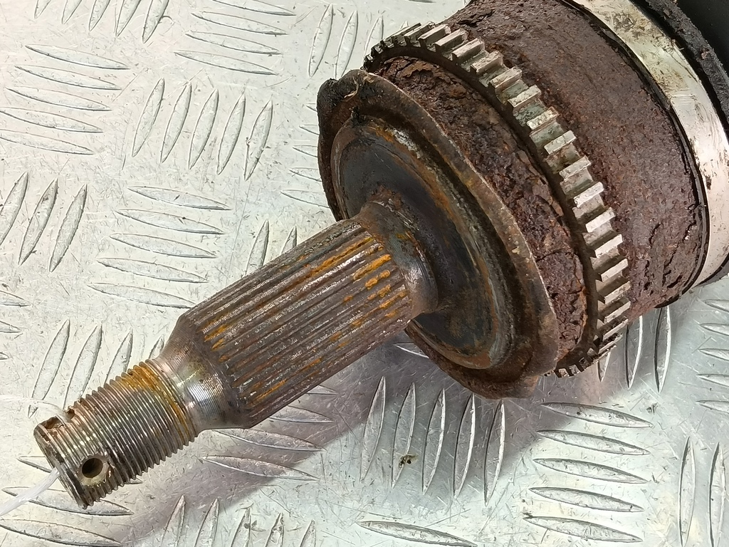 привод MITSUBISHI L200  2.5 DI-D MT (136 л.с.)L200  IV (2006—2014) Пикап MR580692, 3279 рублей, Москва