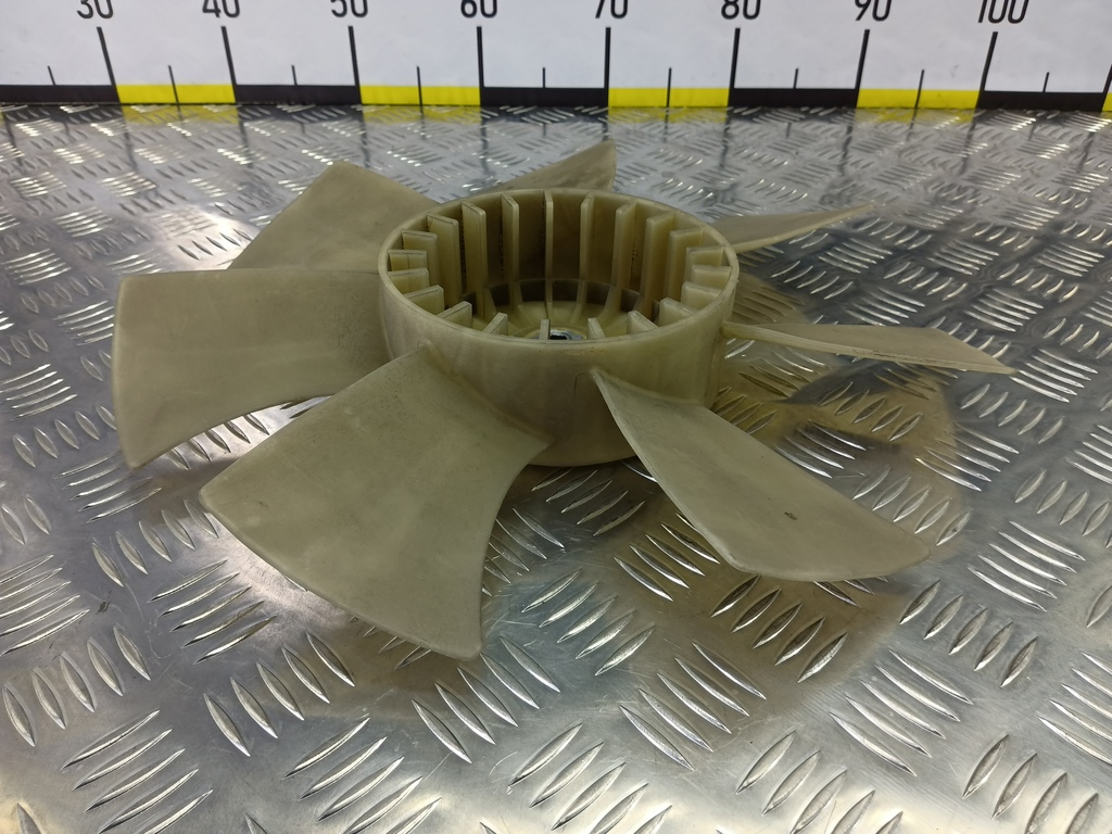 крыльчатка вентилятора MAZDA CX-7  L37H15140, 1780 рублей, Москва