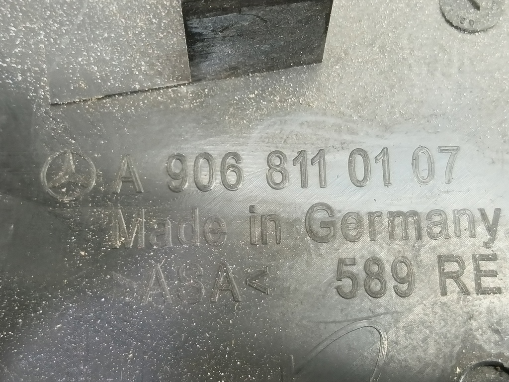 накладка крыла переднего MERCEDES-BENZ Sprinter  A9068110107, 1090 рублей, Москва