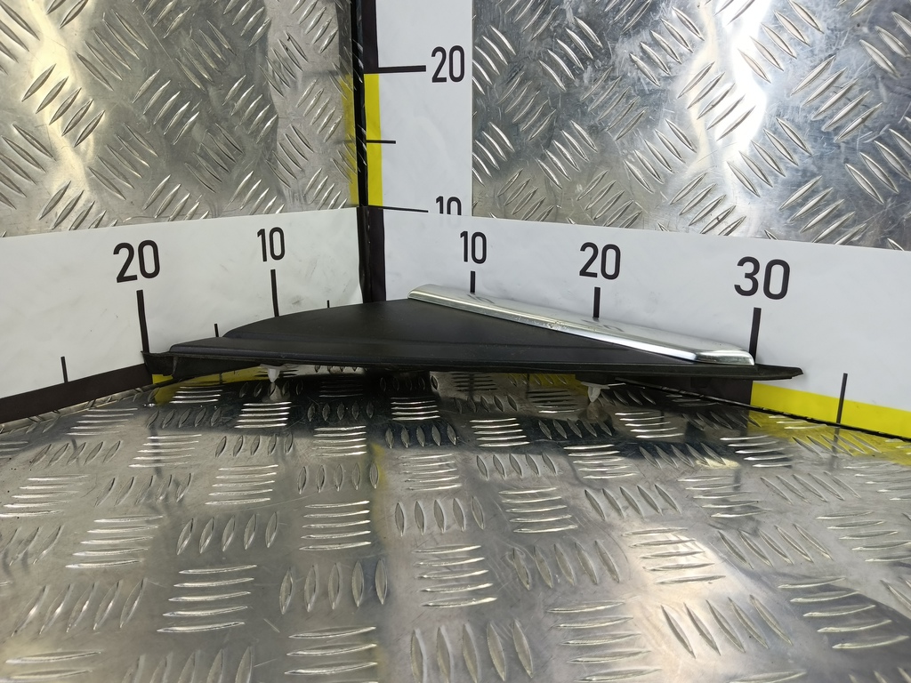 накладка крыла переднего FORD Focus  1730620, 1320 рублей, Москва