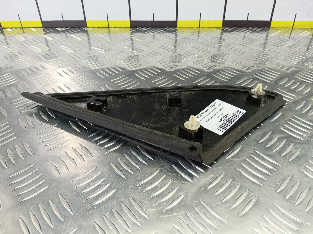 накладка крыла переднего MITSUBISHI Space Wagon  MR342009, 980 рублей, Москва