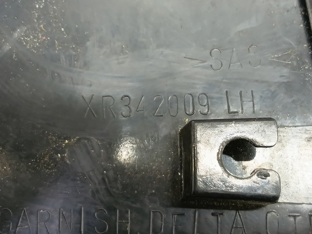 накладка крыла переднего MITSUBISHI Space Wagon  MR342009, 980 рублей, Москва