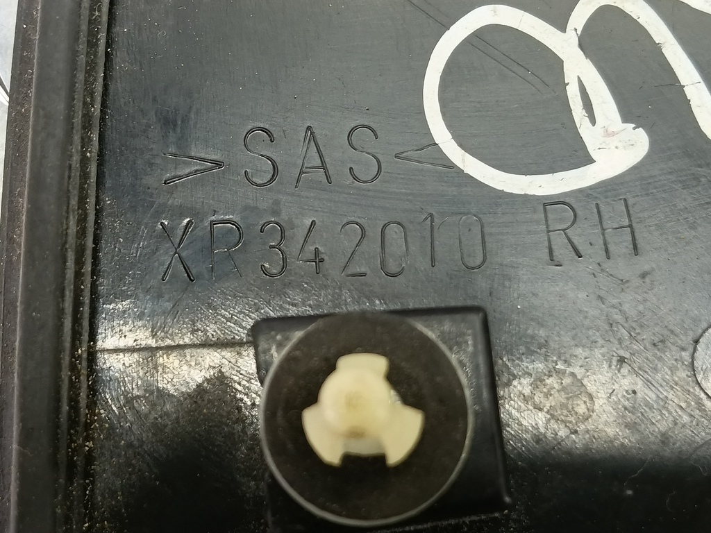 накладка крыла переднего MITSUBISHI Space Wagon  MR342010, 980 рублей, Москва