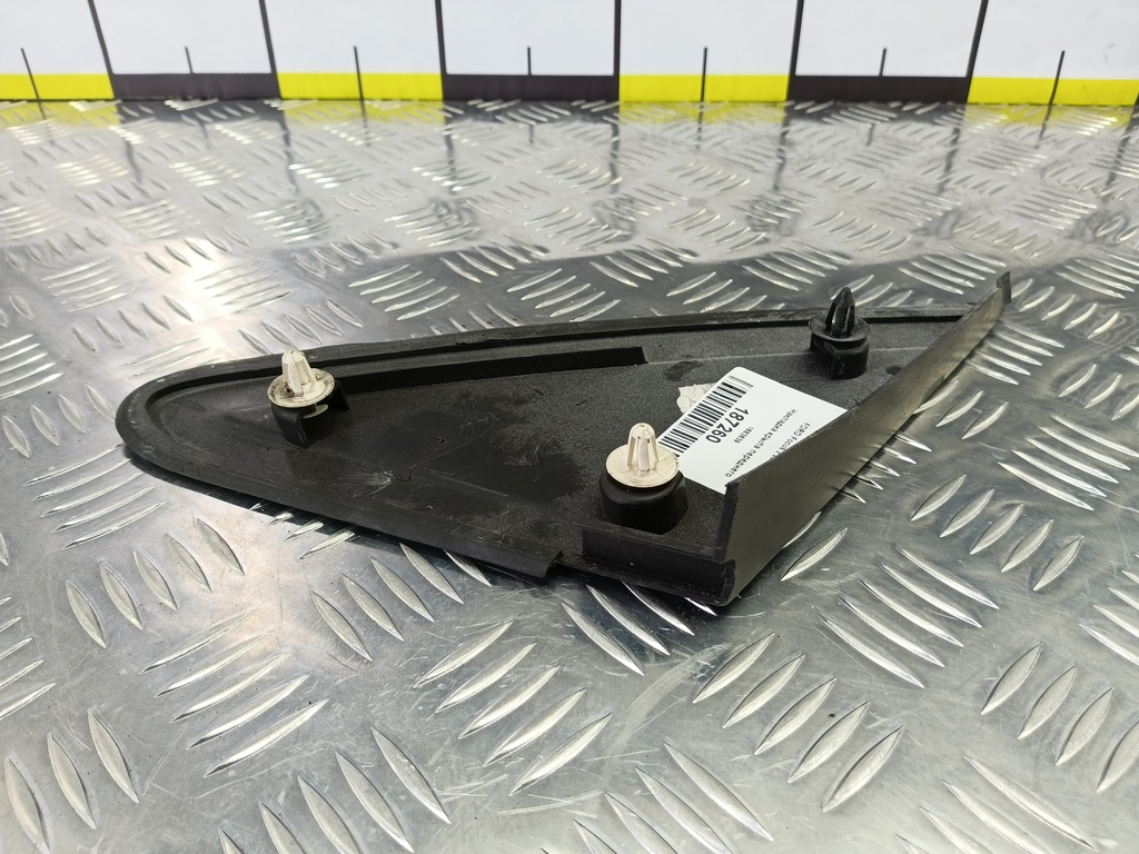 накладка крыла переднего FORD Focus  1683639, 980 рублей, Москва