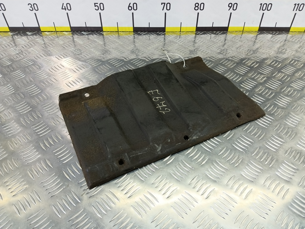 дефлектор радиатора (пыльник) LAND ROVER DISCOVERY  KRB000122, 3620 рублей, Москва