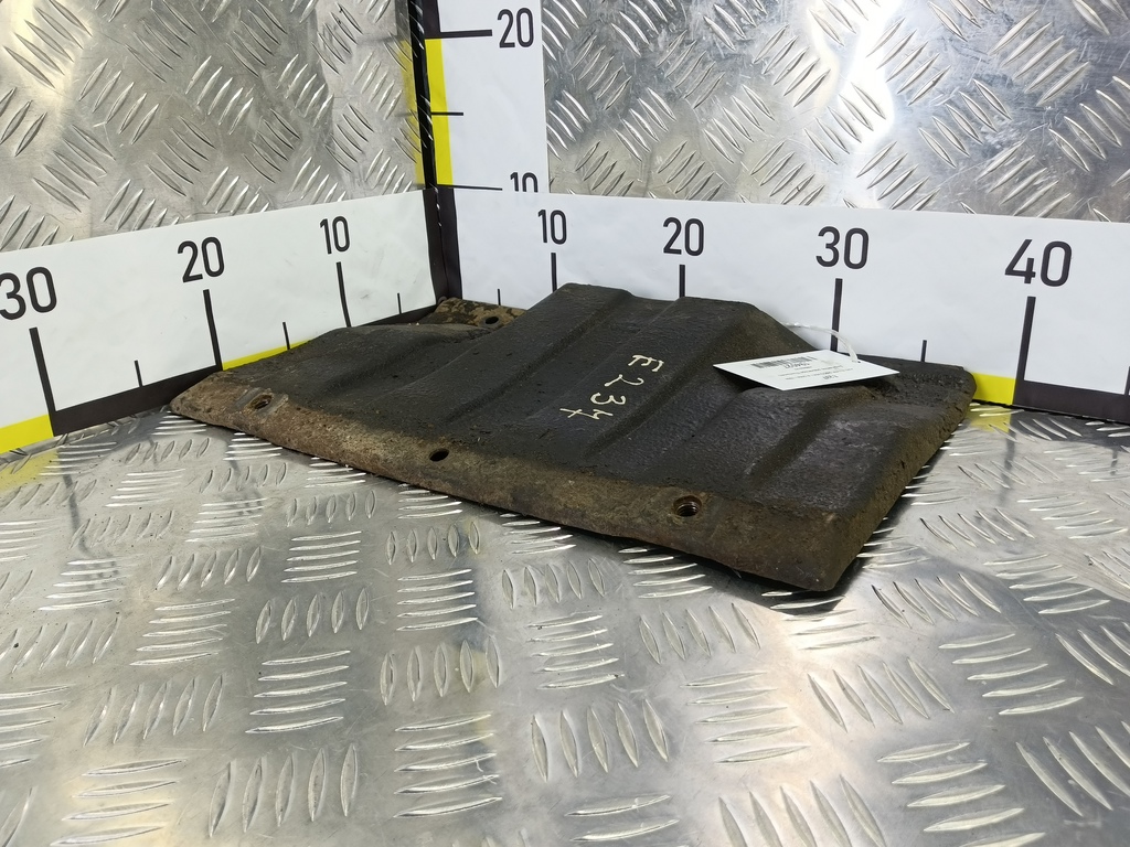 дефлектор радиатора (пыльник) LAND ROVER DISCOVERY  KRB000122, 3620 рублей, Москва